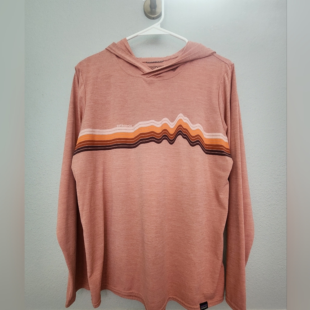Patagonia Women's Light Pink Capilene Hoodie - Perfect For Warmer Weather